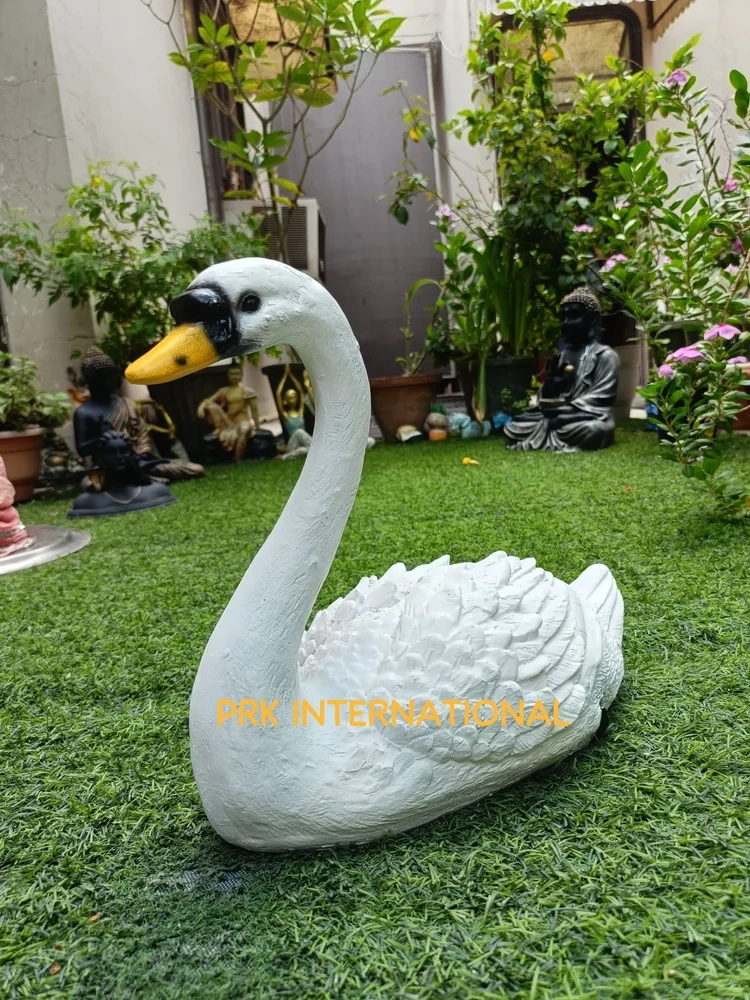 Swan Garden Decor